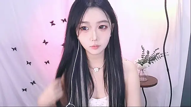 Snapshot of Miao-Maimiao chatting on December 3, 12:58 pm Miao-Maimiao online show from December 3, 12:58 pm