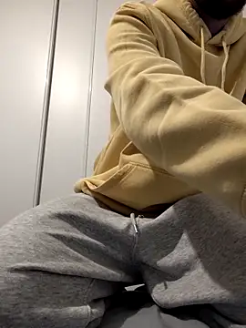 Snapshot of AD_Vu chatting on November 9, 7:01 pm AD Vu online show from November 9, 7:01 pm