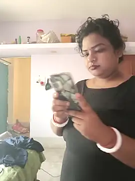 Deborbhavi222 online show from April 26, 4:32 am