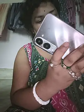 Deborbhavi222 online show from June 30, 8:26 am