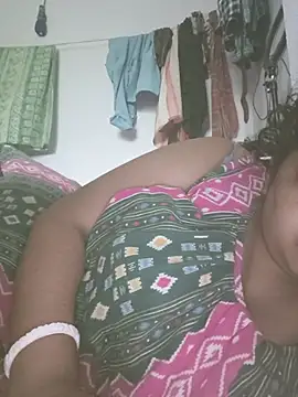 Deborbhavi222 online show from July 6, 7:38 am