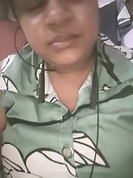 Deborbhavi222 online show from July 28, 2:40 am