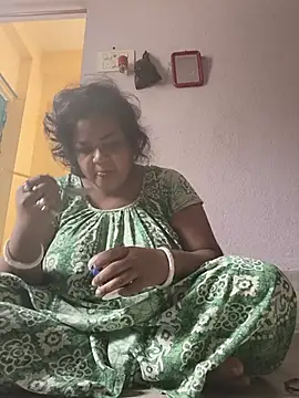 Deborbhavi222 online show from July 29, 4:10 am