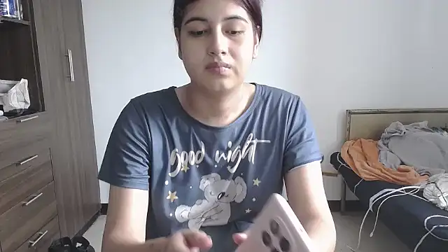 Snapshot of Mirage_Sertori chatting on June 24, 4:50 pm Mirage Sertori online show from June 24, 4:50 pm