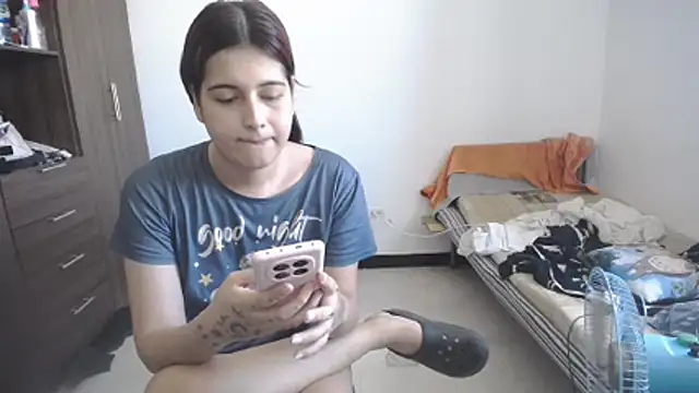 Snapshot of Mirage_Sertori chatting on July 20, 8:22 pm Mirage Sertori online show from July 20, 8:22 pm