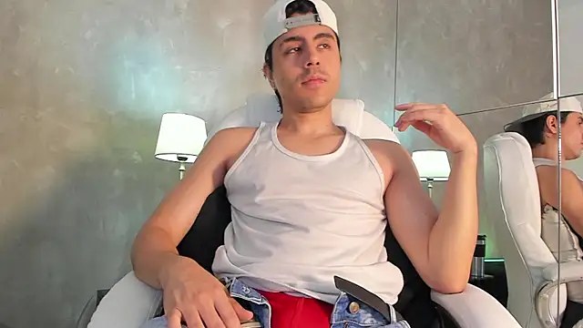 dylan cross  online show from November 25, 11:21 am