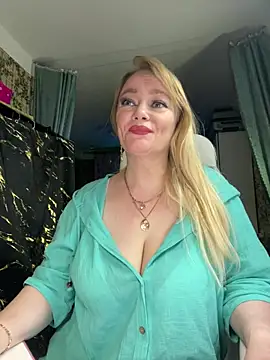 Sweet-blonde online show from April 10, 10:14 pm