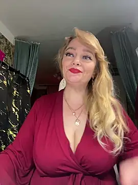 Snapshot of Sweet-blonde chatting on May 29, 9:46 pm Sweet-blonde online show from May 29, 9:46 pm