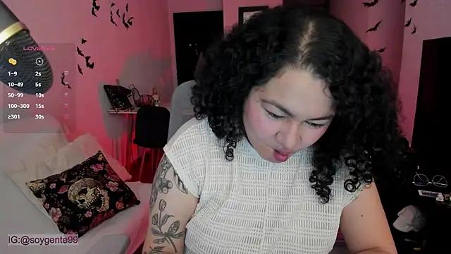 Chubby Licius online show from October 24, 12:30 am