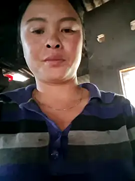 xuxulovezz online show from November 10, 5:28 am