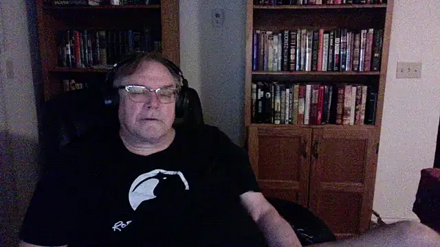 Vinyl22xh online show from May 8, 1:33 am