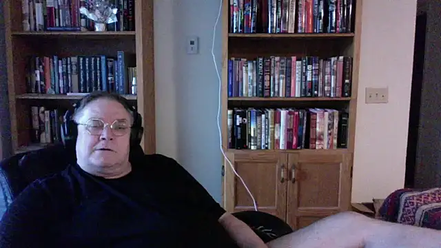Vinyl22xh online show from May 26, 12:28 am