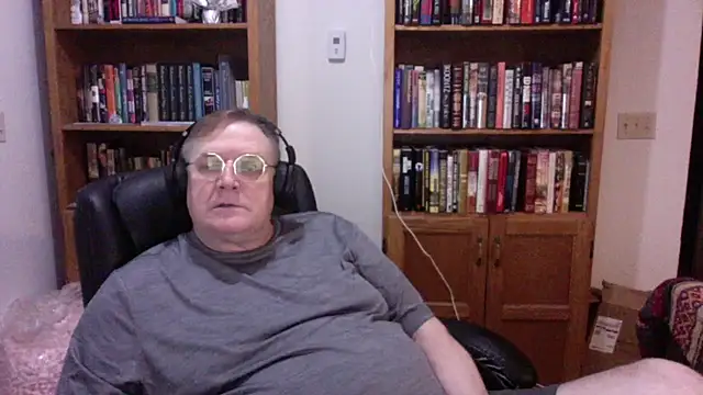 Vinyl22xh online show from May 29, 2:42 am