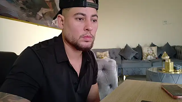 Snapshot of maximus888A chatting on June 26, 2:32 pm maximus888A online show from June 26, 2:32 pm