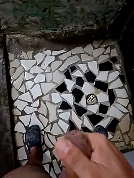 Snapshot of SALCEDO_041198 chatting on November 16, 1:33 am SALCEDO 041198 online show from November 16, 1:33 am