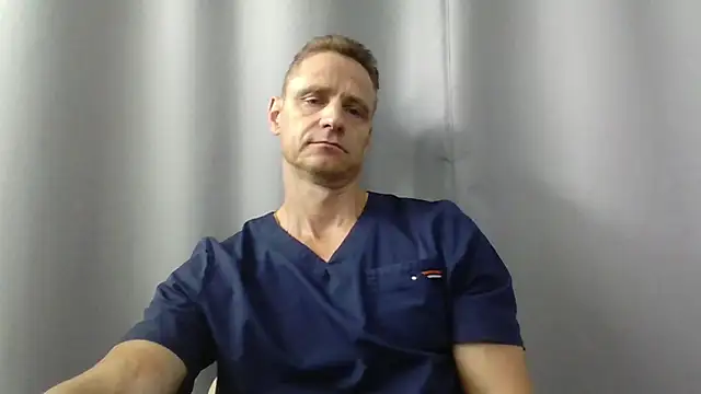 Snapshot of Freeze_Fire chatting on July 9, 6:39 am Freeze Fire online show from July 9, 6:39 am