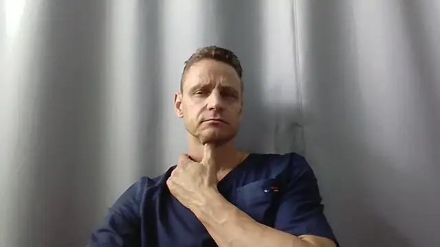 Snapshot of Freeze_Fire chatting on July 14, 6:29 am Freeze Fire online show from July 14, 6:29 am