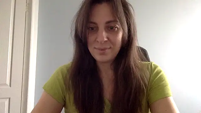 Snapshot of Myronell chatting on October 10, 9:30 am Myronell online show from October 10, 9:30 am