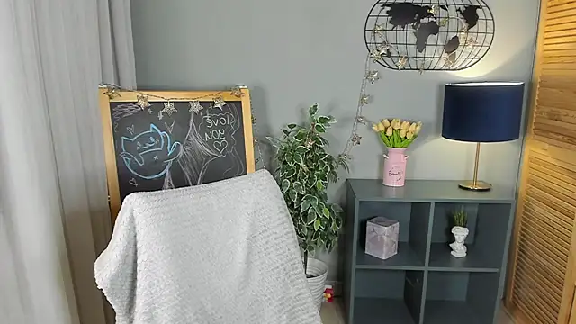 elliupp online show from June 27, 4:34 pm
