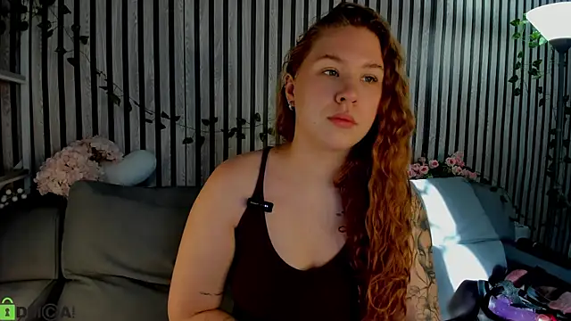 Snapshot of Elsie_Cutties chatting on July 10, 1:10 am Elsie Cutties online show from July 10, 1:10 am