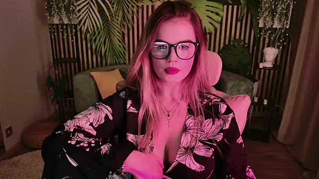 KellyHayden online show from November 20, 1:33 pm