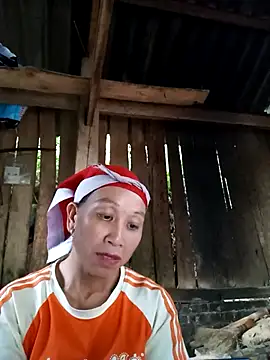 Snapshot of vtmbae chatting on October 22, 10:04 am vtmbae online show from October 22, 10:04 am