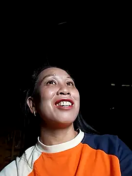 Snapshot of vtmbae chatting on October 27, 3:43 am vtmbae online show from October 27, 3:43 am