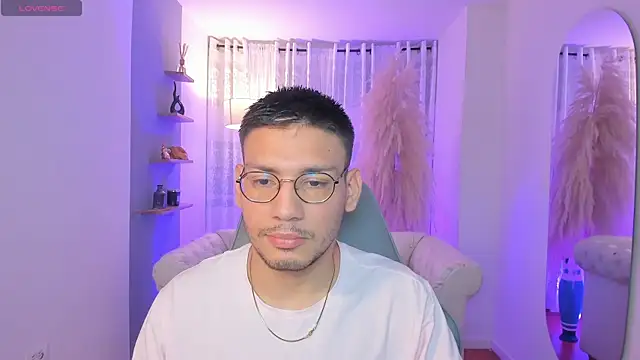 marcuswildx online show from September 29, 8:13 pm