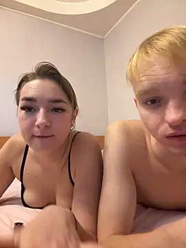 Snapshot of LinChka5789 chatting on December 2, 9:32 pm LinChka5789 online show from December 2, 9:32 pm