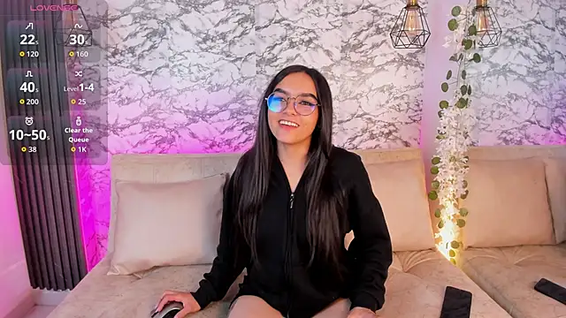 Snapshot of eimi_rosse18 chatting on November 13, 12:37 pm eimi rosse18 online show from November 13, 12:37 pm