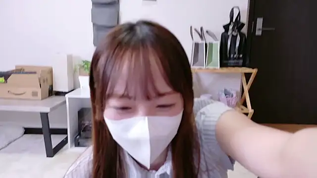 Snapshot of saku_sakura_ chatting on October 8, 12:25 pm saku sakura online show from October 8, 12:25 pm