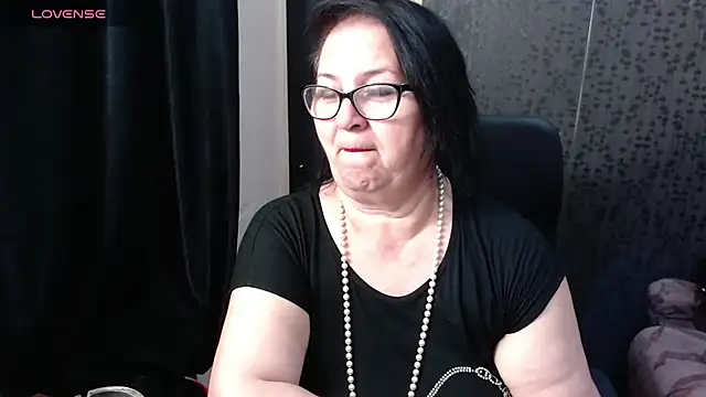 MissSanjanne online show from May 7, 6:24 pm