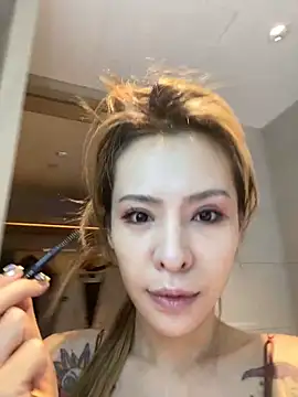 miumiu-66 online show from November 27, 1:35 pm