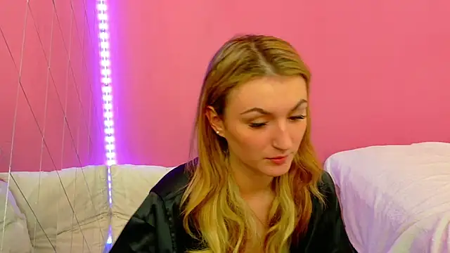 Anaayss  online show from November 27, 6:04 am