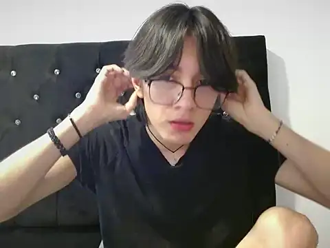 Snapshot of Matti_Mendez_ chatting on July 6, 3:47 pm Matti Mendez online show from July 6, 3:47 pm