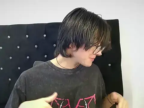 Snapshot of Matti_Mendez_ chatting on July 13, 6:00 pm Matti Mendez online show from July 13, 6:00 pm