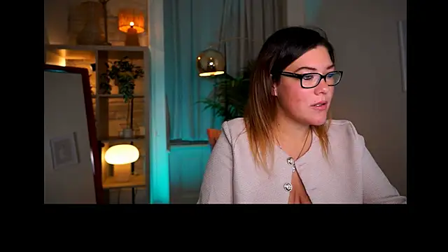 Snapshot of mrs_fllowerr chatting on October 27, 4:00 pm mrs fllowerr online show from October 27, 4:00 pm