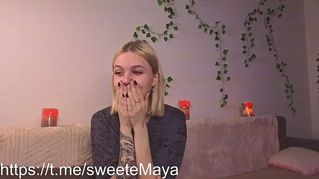 KelleDomin online show from November 4, 7:02 pm