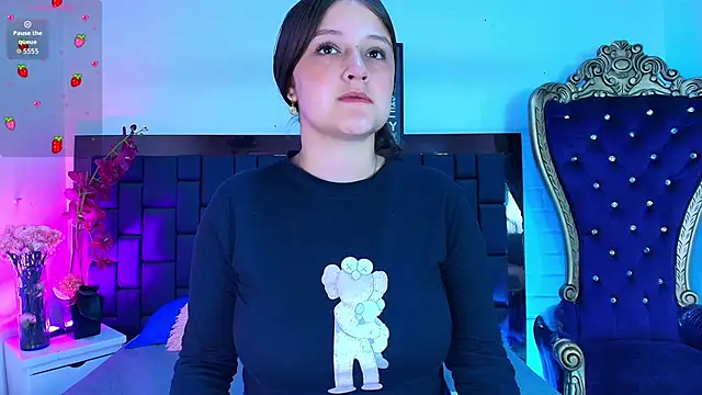 Krystal Heartss online show from November 29, 1:25 pm