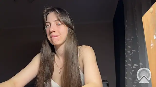 Snapshot of Prettyyy_Angel chatting on November 11, 7:03 pm Prettyyy Angel online show from November 11, 7:03 pm