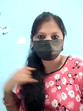 Snapshot of Rashmi-Kavya chatting on September 30, 7:35 am Rashmi-Kavya online show from September 30, 7:35 am