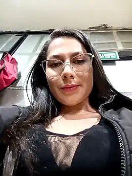 Mia-love-03 online show from October 9, 10:19 pm