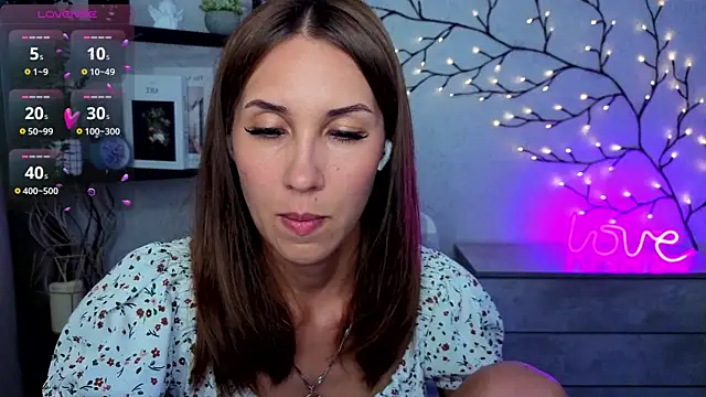 DreamVelour online show from July 26, 8:27 pm