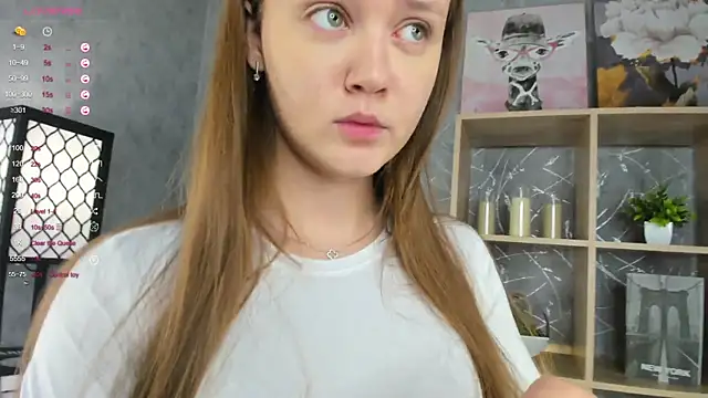 Snapshot of ElenoreReth chatting on November 19, 2:11 am ElenoreReth online show from November 19, 2:11 am