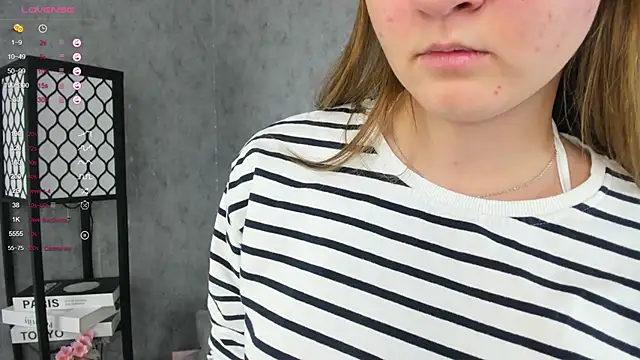 Snapshot of ElenoreReth chatting on November 25, 1:38 am ElenoreReth online show from November 25, 1:38 am