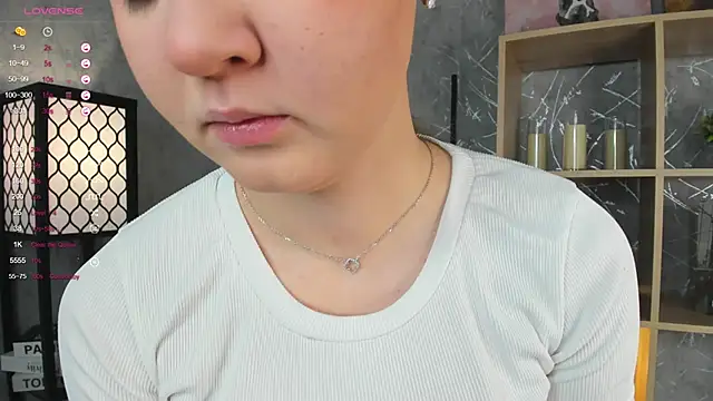 Snapshot of ElenoreReth chatting on November 26, 3:07 am ElenoreReth online show from November 26, 3:07 am