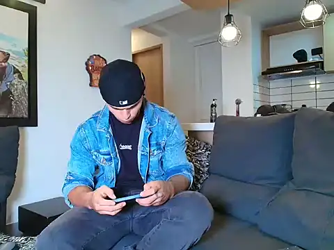Snapshot of Marko_Toro__ chatting on September 29, 3:55 am Marko Toro   online show from September 29, 3:55 am