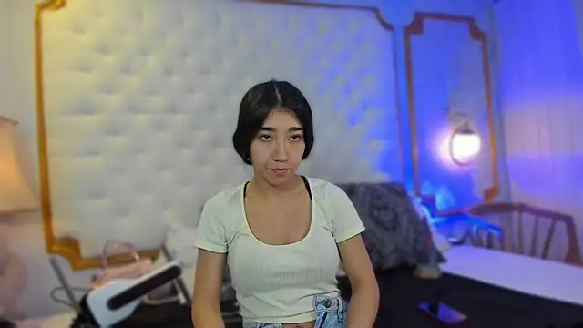 Mariana Kalo online show from December 20, 11:17 am