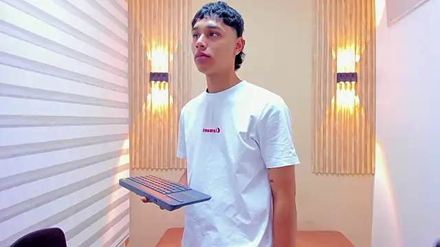 Frayhot777 online show from February 10, 7:29 pm