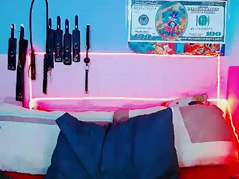 Snapshot of mylygrey chatting on December 14, 7:51 pm mylygrey online show from December 14, 7:51 pm